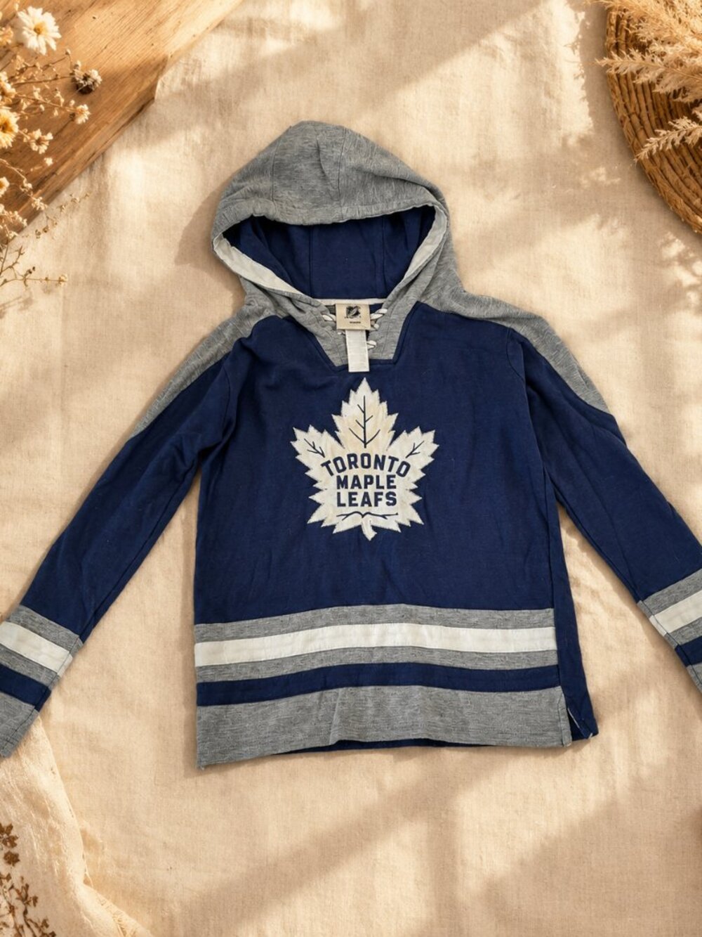 Toronto Maple Leaf's Sweater Hoodies — Size Youth Medium